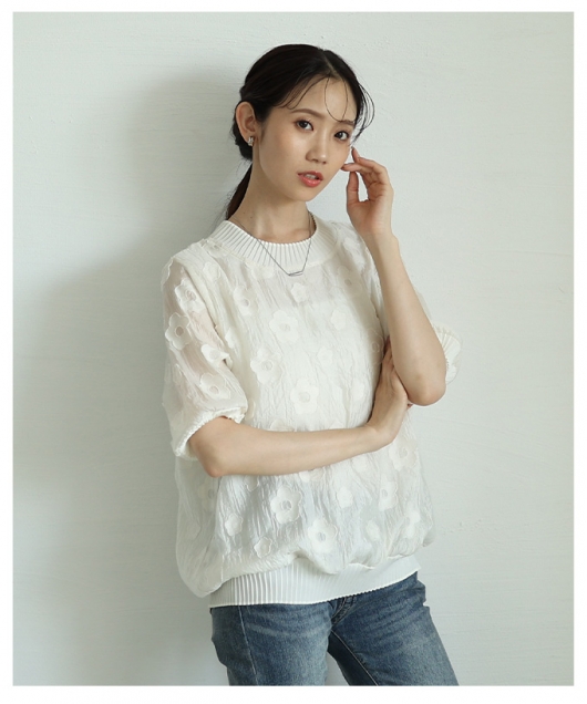 美品　新品同様　テイエムオペラオー　ジャパンカップ　アバンティー　Ｓサイズ レディース 大人 上品 デイジーフラワー柄ワッシャー風半袖プル