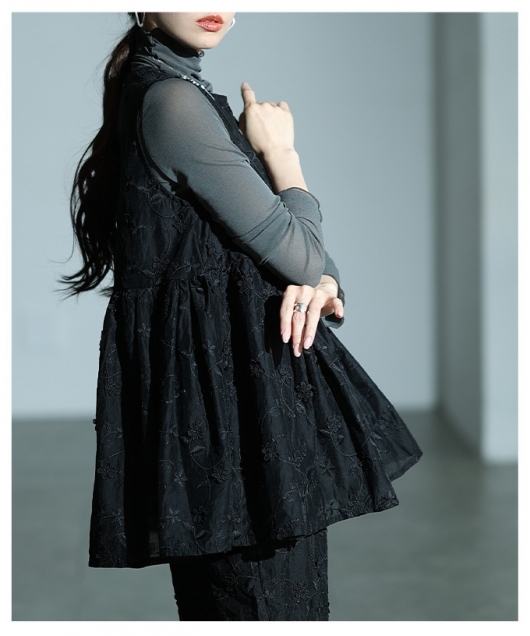 レディース 大人 上品 立体花刺繍オーガンジーペプラムフレアトップス