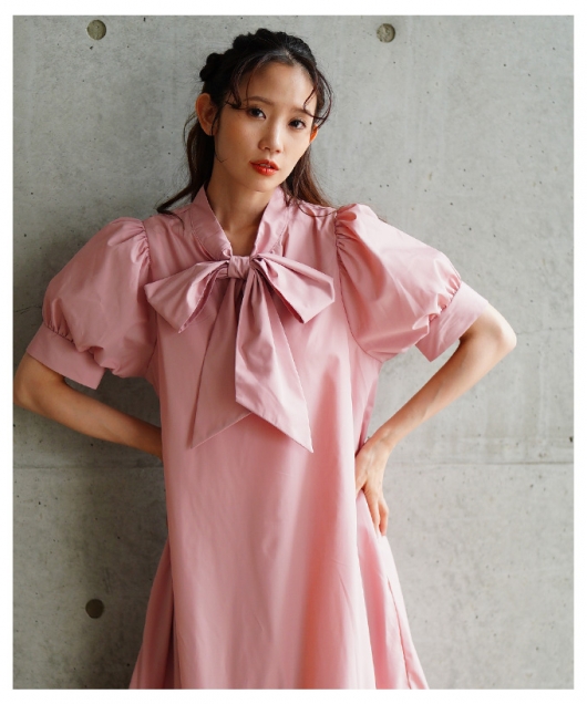 バックリボン ティアードワンピ ロング 花柄 パフスリーブ 韓国B バックリボン ティアードワンピ ロング 花柄 パフスリーブ 韓国B