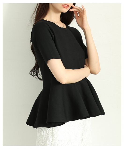 バトナー✨カシミヤ98%　ニット　大人可愛い　オシャレ　ペプラム　美シルエット バトナー✨カシミヤ98% ニット 大人可愛い オシャレ ペプラム 美