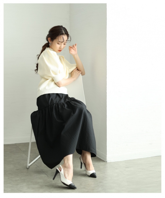 【SaturdayClub】上品アート柄スカート／大人女性に人気ミディ丈 SaturdayClub】上品アート柄スカート／大人女性に人気ミディ丈