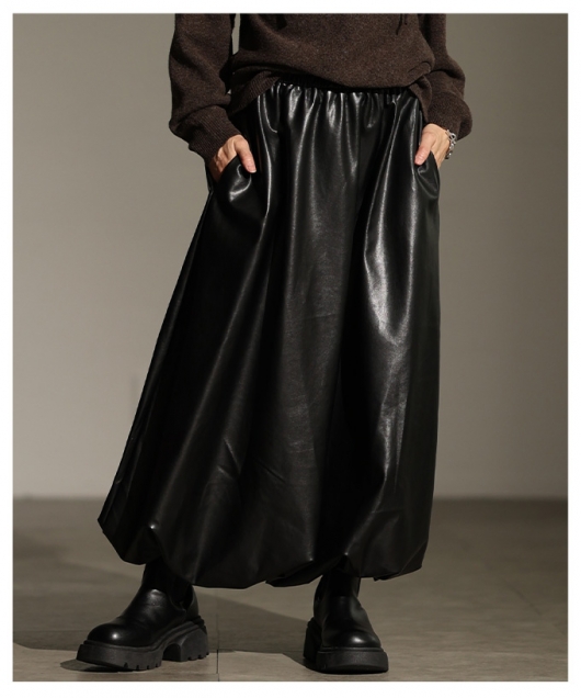 アドーアADORE フェイクレザー バルーンっぽいスカート アドーアADORE フェイクレザー バルーンっぽいスカート