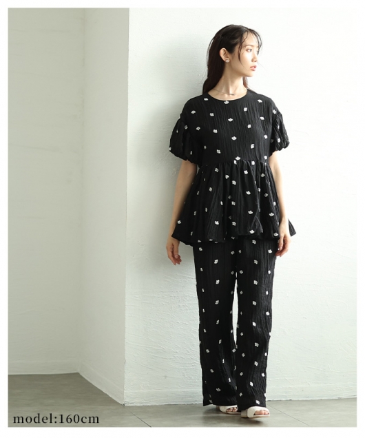 BOSS 黒 花柄刺繍パンツ 美品 レディース 大人 上品 涼し気な甘さを添えた花柄ドット刺繍楊柳