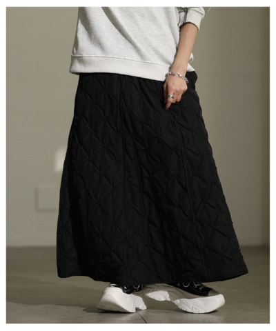 レディース 大人 上品 軽いのに暖かなボール刺繍キルティングスカート