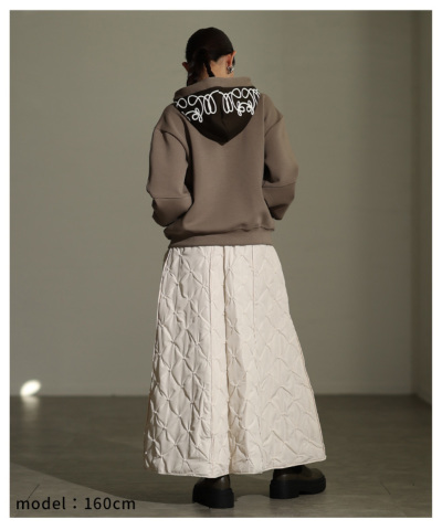 レディース 大人 上品 軽いのに暖かなボール刺繍キルティングスカート