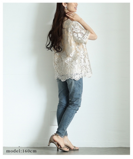 Giorgio Armani 総刺繍ロング丈ブラウス 新品 Giorgio Armani 総刺繍ロング丈ブラウス 新品