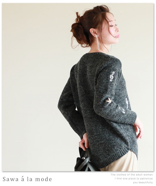MUVEIL 刺繍入り ネイビー ニット長袖 38 パールボタン - メルカリ
