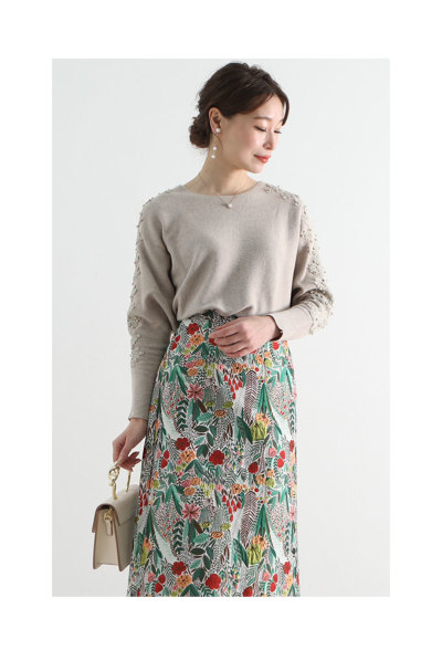 【着用1回】アリスアンドオリビア　レース襟が可愛すぎる♡パフスリーブニット 着用1回】アリスアンドオリビア レース襟が可愛すぎる