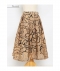 透かし花模様のフレアスカート