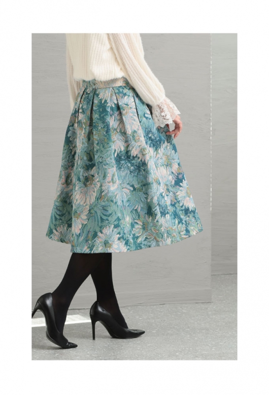【新品タグ付き】La Mode ロングスカート フレア ジャガード 高級 花柄