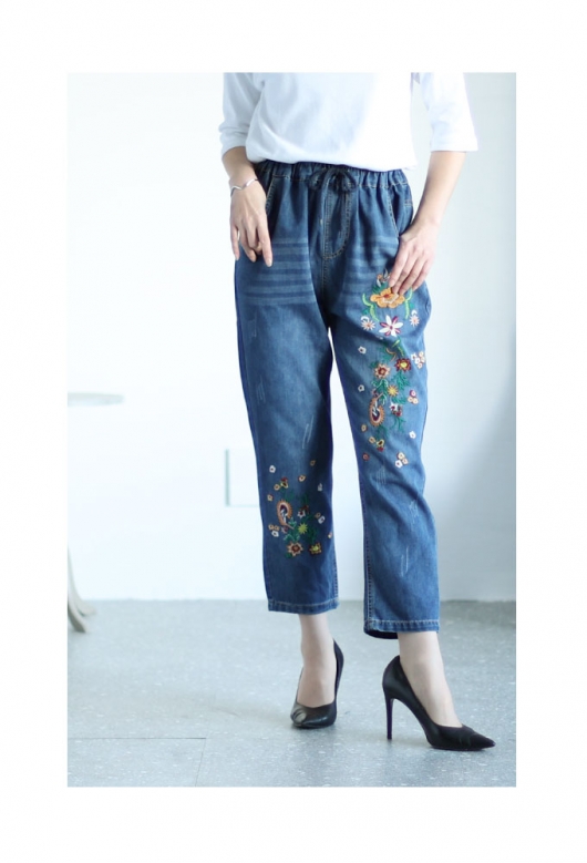 レディース 大人 上品 花咲く刺繍のイージーデニムパンツ mode