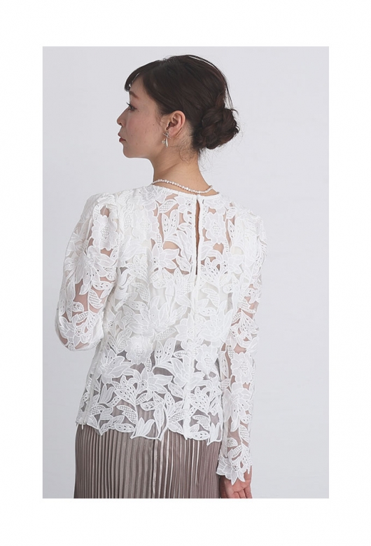 未使用　ジャンティ　薔薇レーストップス SLY（スライ）の「MICHIXSLY FLOWER LACE TOPS ミチスライ