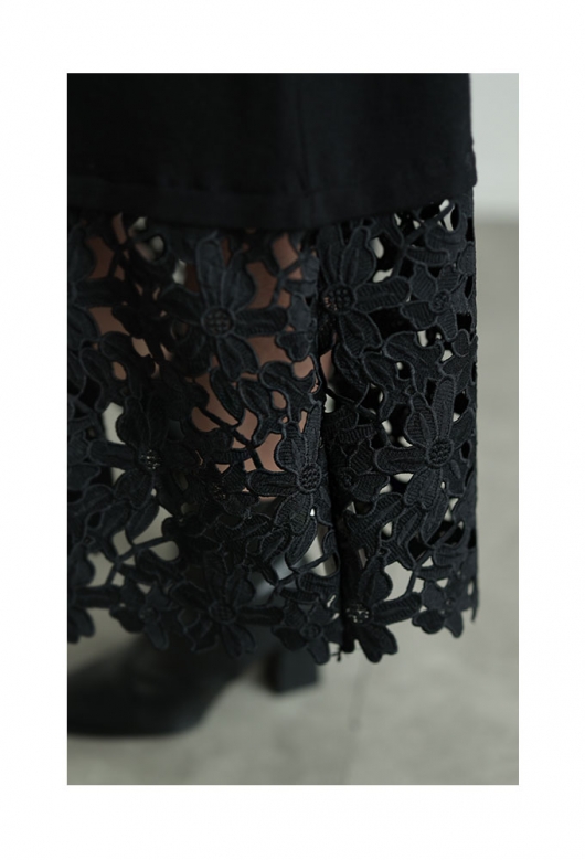 Alexander McQueen XS ブラック レース裾ニット Alexander McQueen XS ブラック レース裾ニット ニット コブウェブ