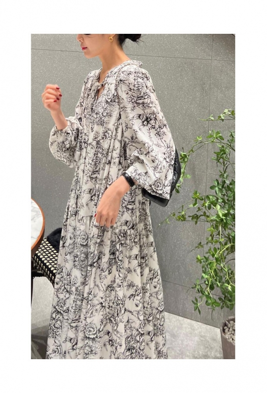 レディース 大人 上品 線画で描いた風景画ティアードロング