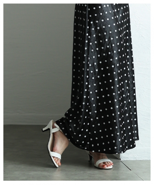 レディース 大人 上品 リュクスなドットサテンフレアスカート【メール