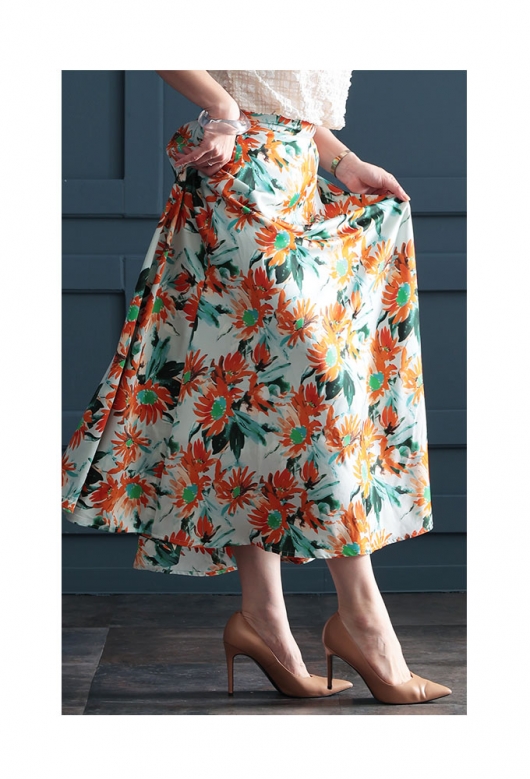 フラワースカート美品　アルベロベロ    向日葵 ブタ スカート  フリーサイズ