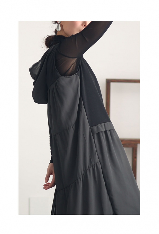 ふんわり軽やかなモード感シフォンフーディワンピース