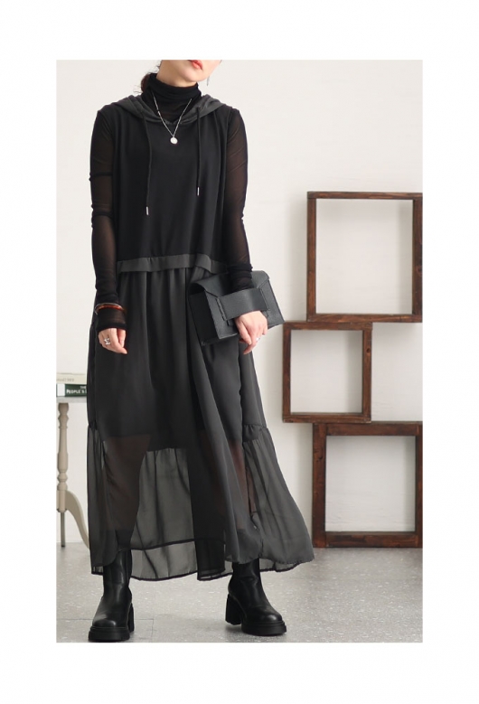 ふんわり軽やかなモード感シフォンフーディワンピース