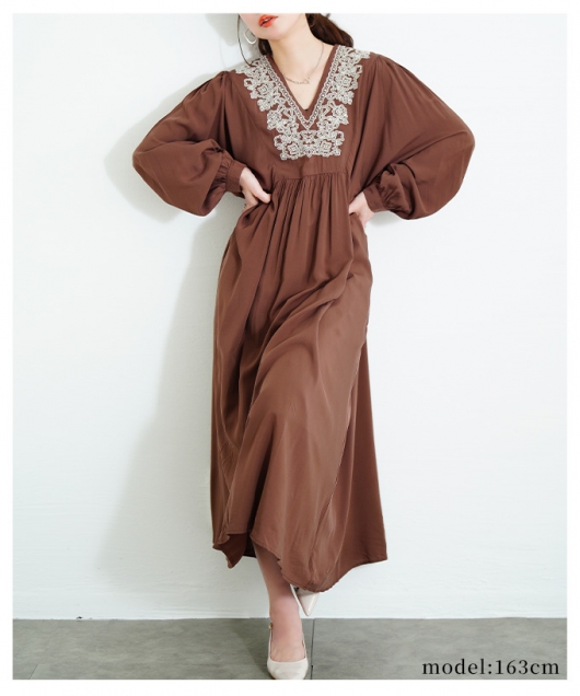 SAWAPIページ 楽天市場】レトロな大人の華やぎ花柄ティアードワンピース