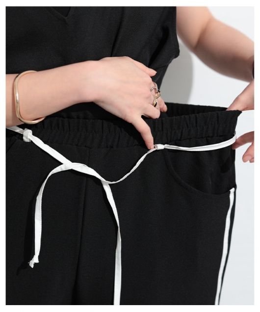 レディース 大人 上品 スポーティーなラインを重ねるストレートパンツ