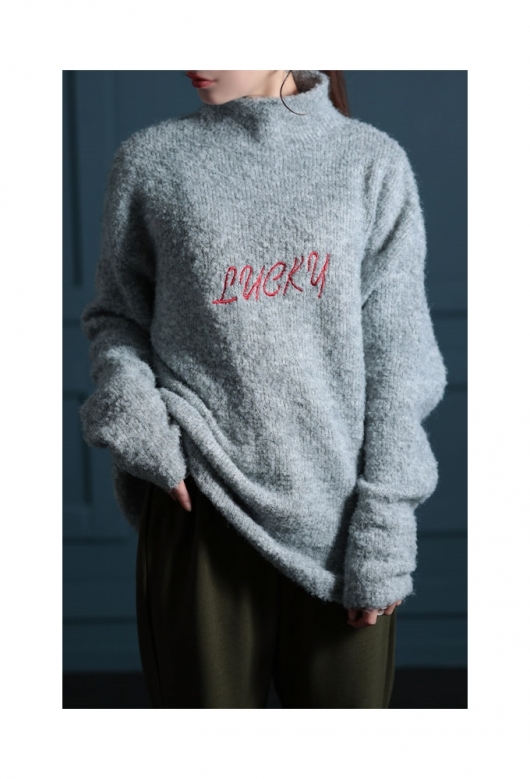 レディース 大人 モード ふわふわに魅了されるロゴ刺繍モヘヤ風